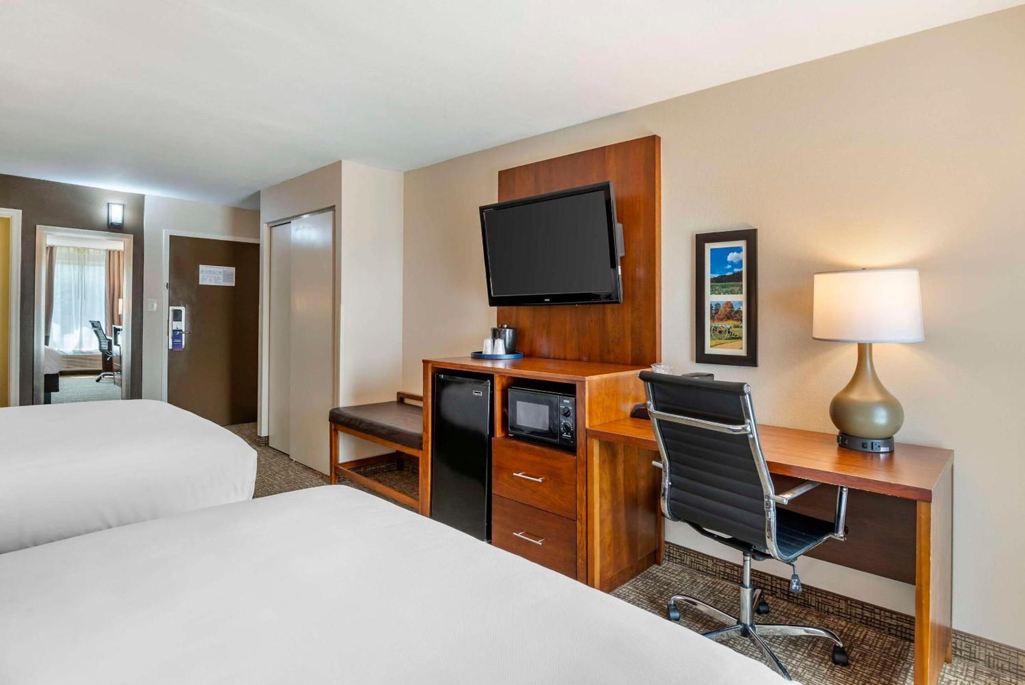 Comfort Inn Petersburg Near Fort Gregg-Adams מראה חיצוני תמונה